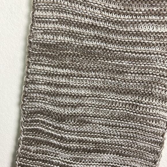 NWOT Unbranded Taupe/Brown Chunky Infinity Scarf - Picture 3 of 6